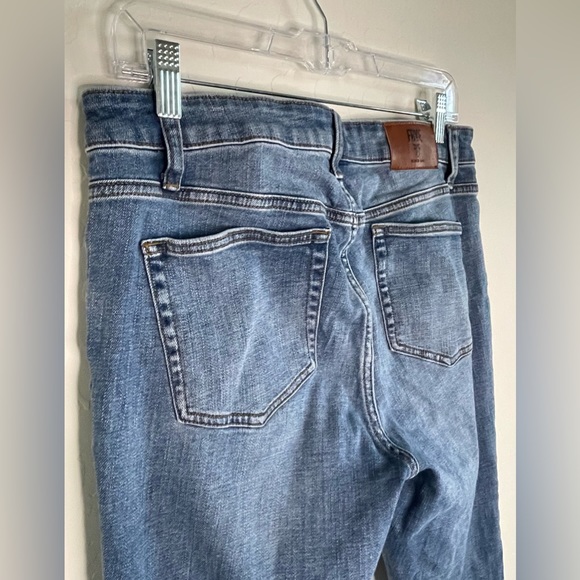 FRYE medium wash high rise slim fit jeans - size 10 - EUC - Picture 8 of 10